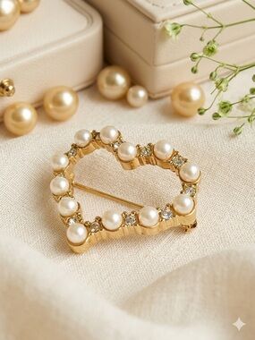 Vintage NINA RICCI Signed Faux Pearl